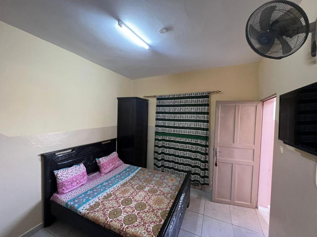 Chez Mimi Hotel Toubab Dialaw Buitenkant foto